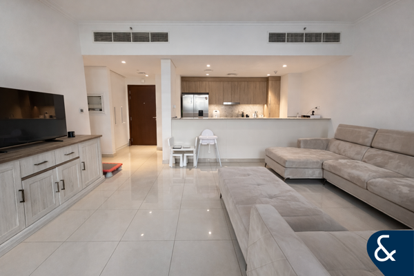 Pool Facing | 2 Bed | Large Layout| Rented